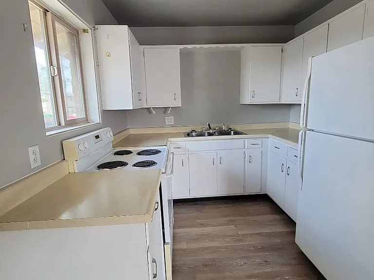 1425 Bunting Ave — Photo 35
