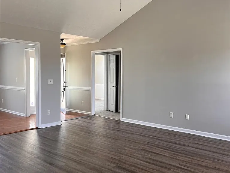 1687 Kershaw Loop — Photo 5