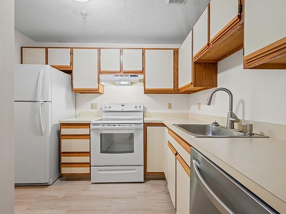 4th image of 19 Saco Street #48