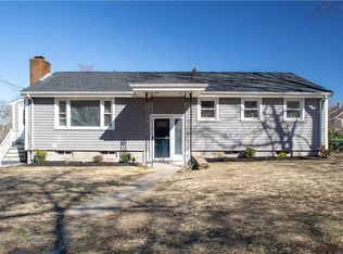 71 Everett St, Middletown, RI 02842