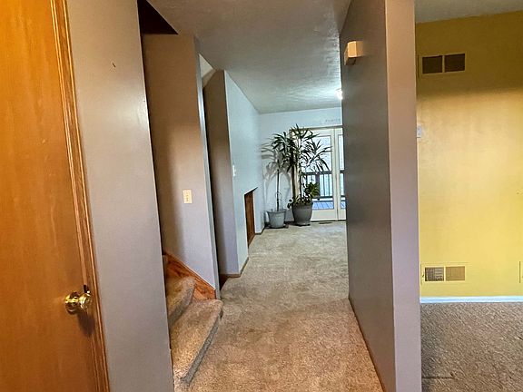 3rd image of 100 Jefferson Dr