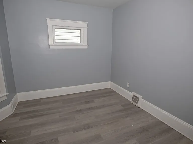 1215 E 113th St — Photo 18