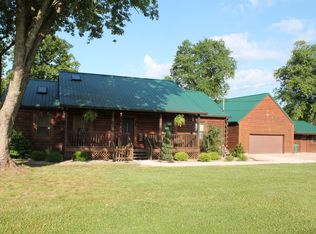 42 Rosewood Dr, Elizabeth, WV 26143