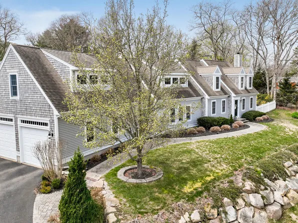 17 Teneycke Hill Road, North Falmouth, MA 02556