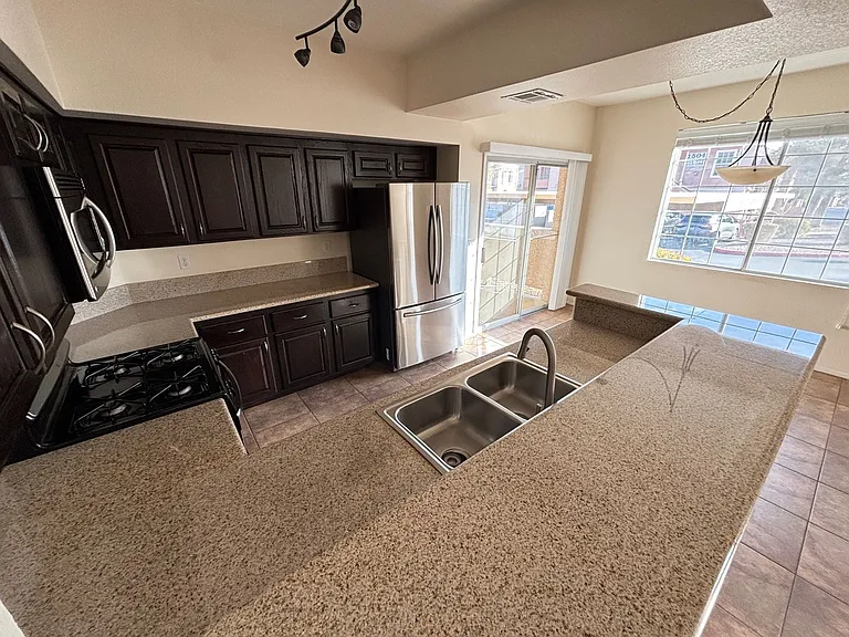 1505 Blackcombe St #101 — Photo 4