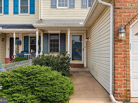 3rd image of 28 Penny Ln