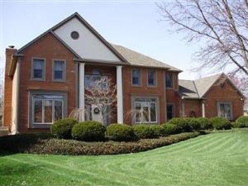2nd image of 10073 Pond Woods Ln
