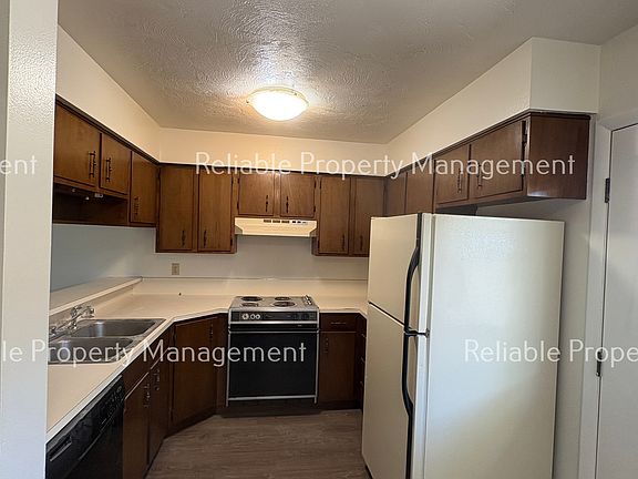 4th image of 691 N Fanning Ave