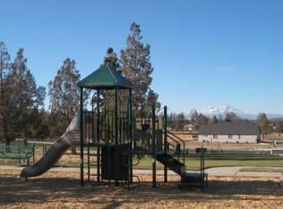 2860 SW 49th St, Redmond, OR 97756