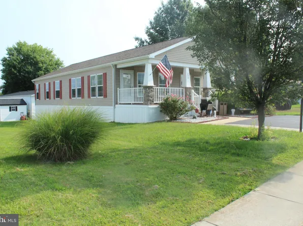 300 Winterset Rd, Garnet Valley, PA 19060