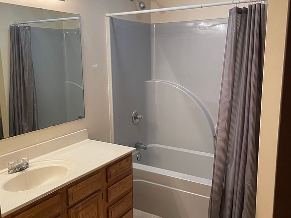 3rd image of 1045 Buckeye Ave #1045