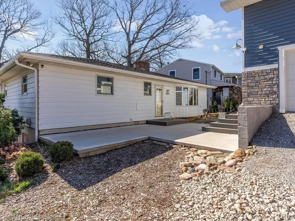 7443 Hollyhock Ln, Manitou Beach, MI 49253