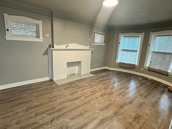 5th image of 6140 S Eberhart Ave #1