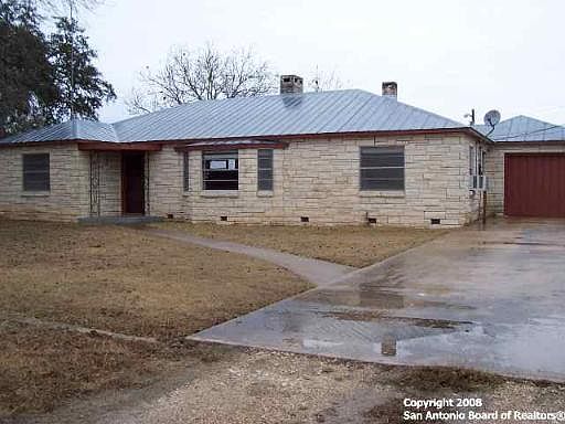 2nd image of 102 MYRTLE ST