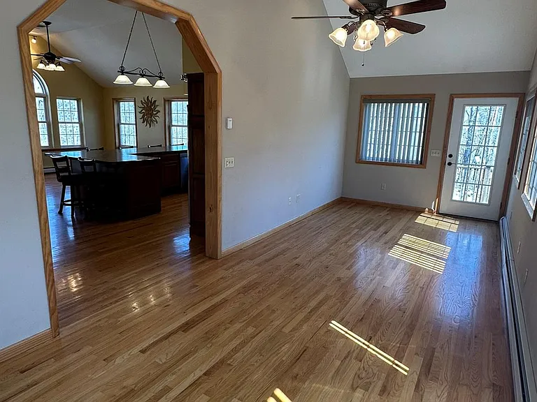 1055 Bruynswick Rd — Photo 38