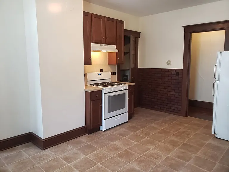 234 Howard Ave #2 — Photo 3