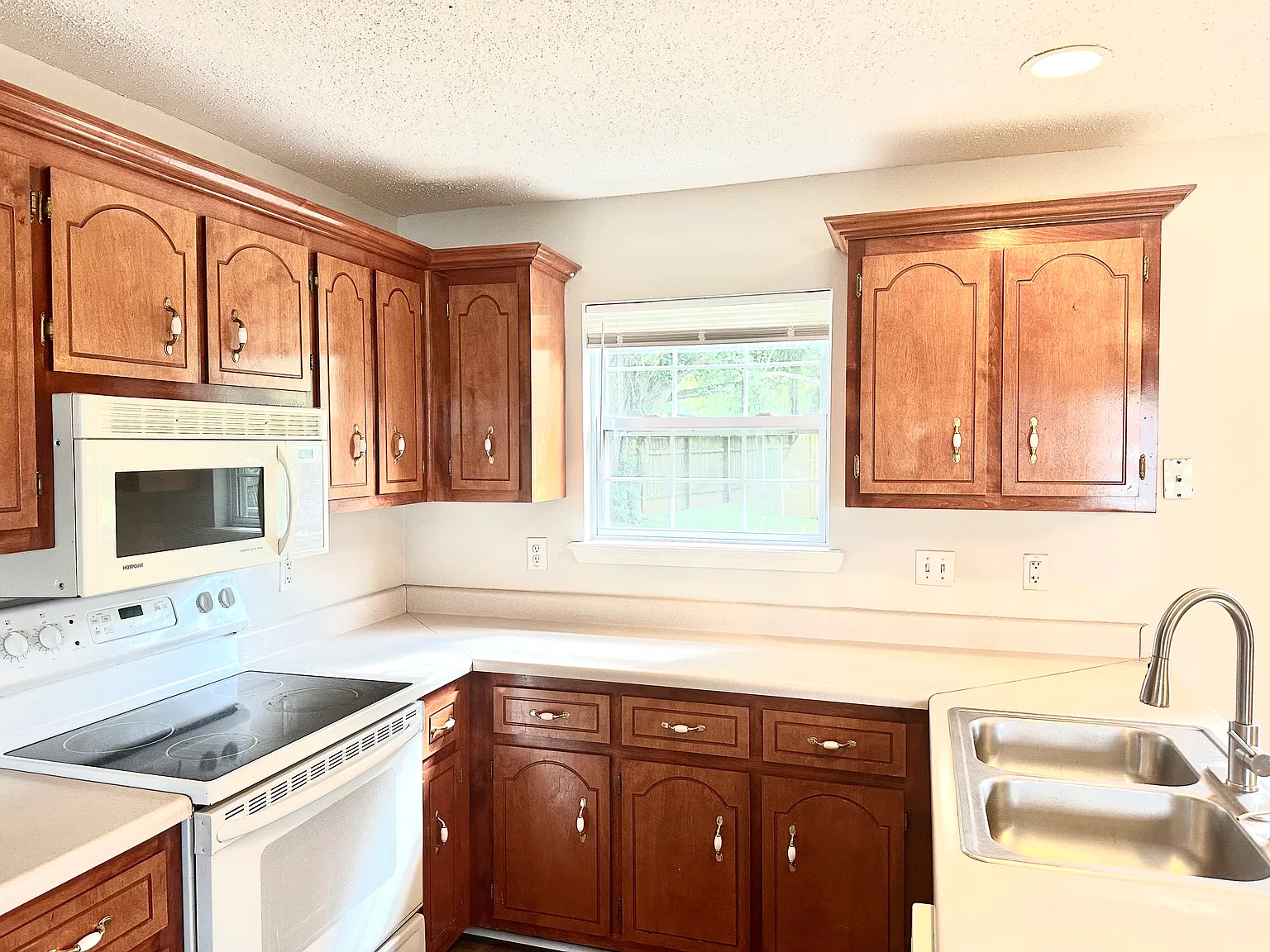 3 bed, 1654 sqft, $1,550 — Photo 4