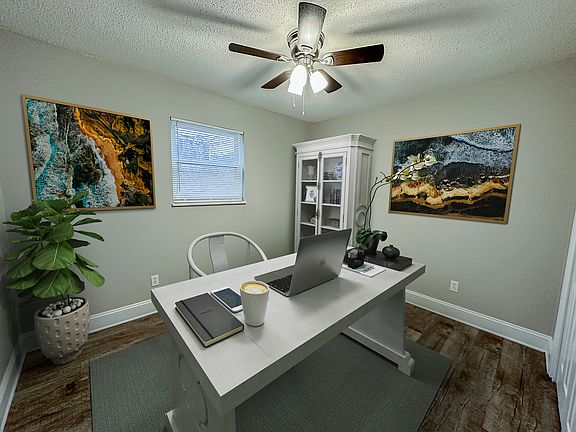 4th image of 2008 Dutch Valley Dr APT 7