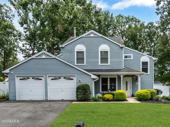 21 Concord Circle, Howell, NJ 07731