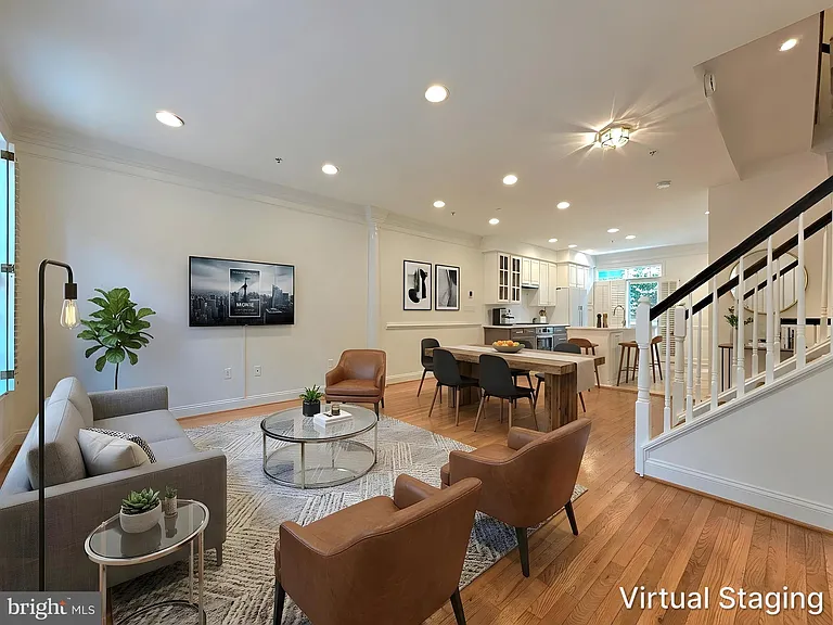 315 Hearthstone Mews — Photo 5