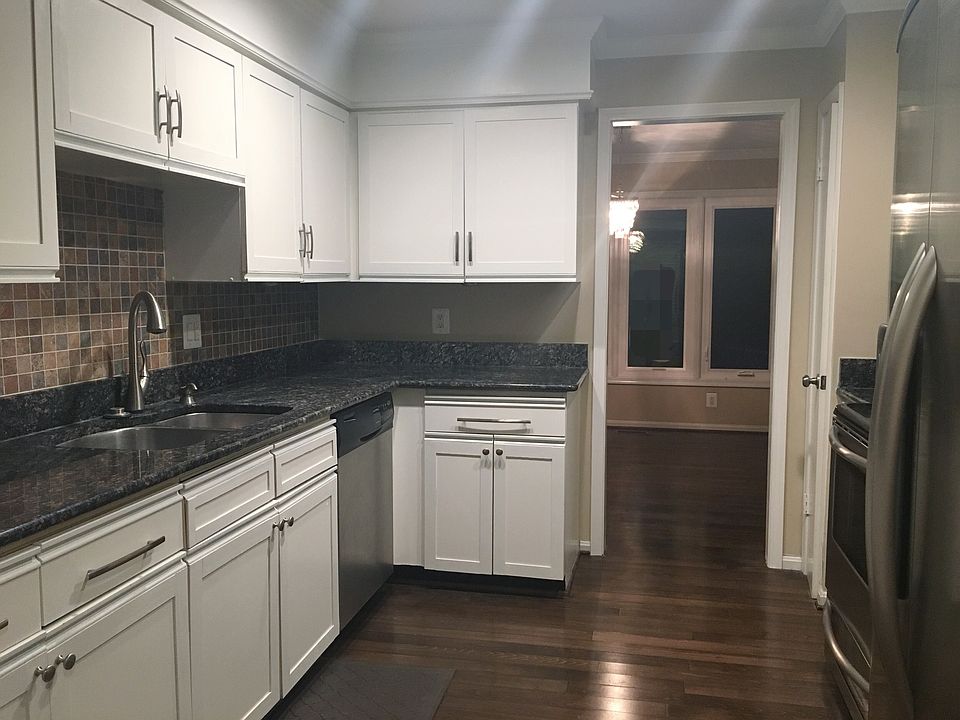 1st image of 1116 Whitworth Ct