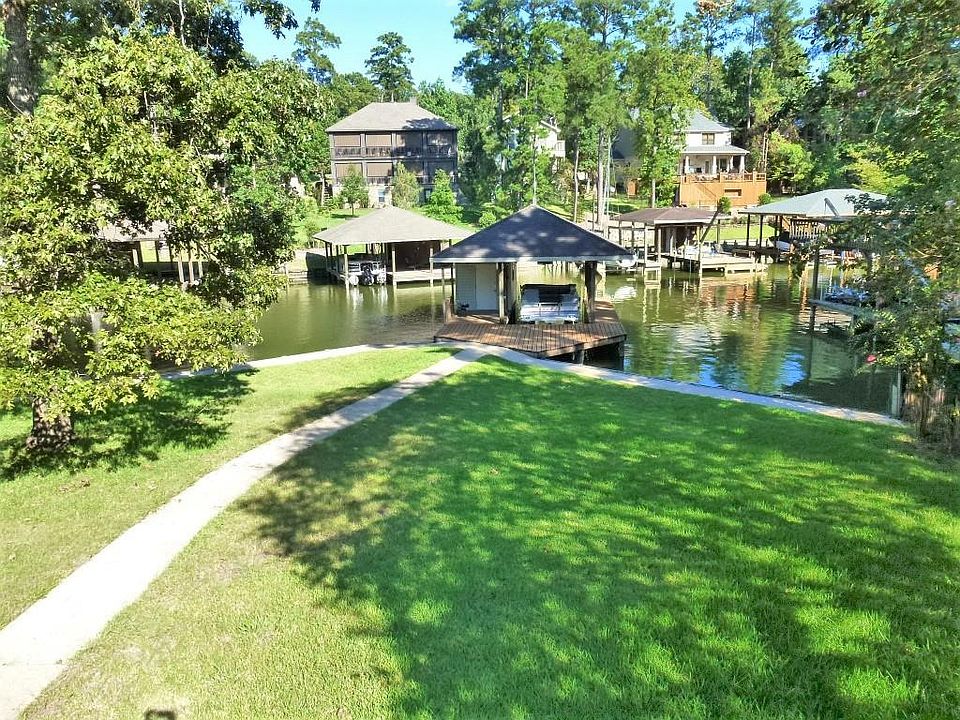 1st image of 121 Twinstone Cir