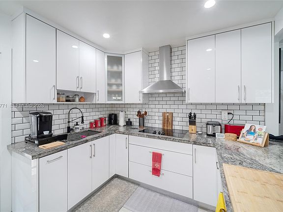 2nd image of 3715 SW 29th St