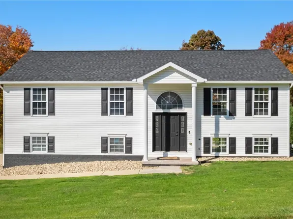 115 Covington Dr, Butler, PA 16001