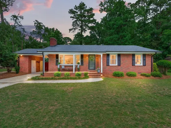 902 W Pearsall St, Dunn, NC 28334