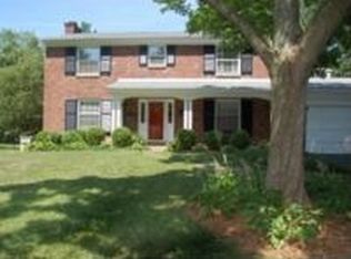 1405 Community Way, Graymoor Devondale, KY 40222