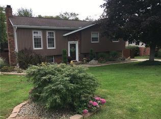 119 Redbud Dr, Beaver Falls, PA