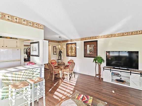 5th image of 284 Prescott #284