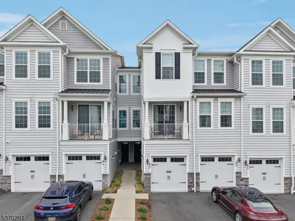 90 Aspen Dr, Cedar Grove Twp., NJ 07009