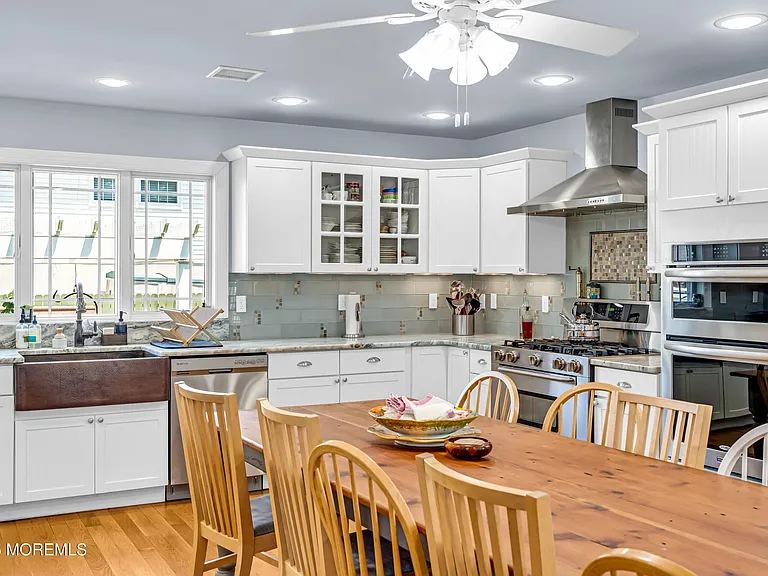 306 Ocean Park Ave — Photo 13