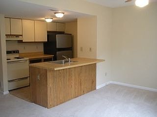 2nd image of 24 Ashkirk Pl