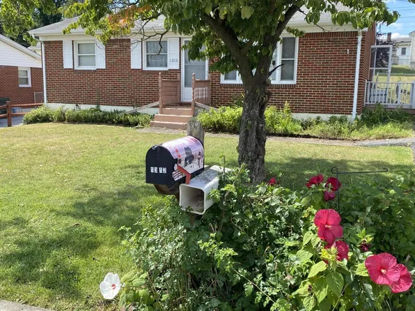 1312 Slemp St, Salem, VA 24153