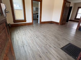 103 1st St NE, Oelwein, IA 50662