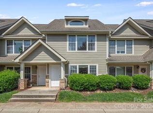 10 Rotunda Cir, Asheville, NC 28806