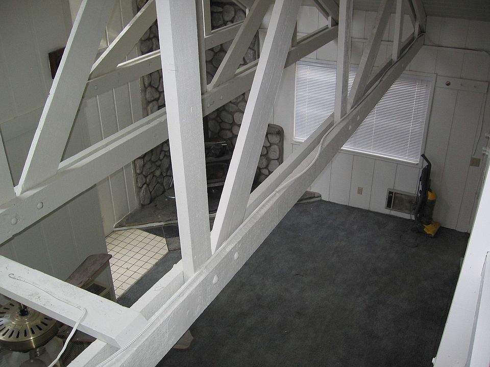 Building Photo 4