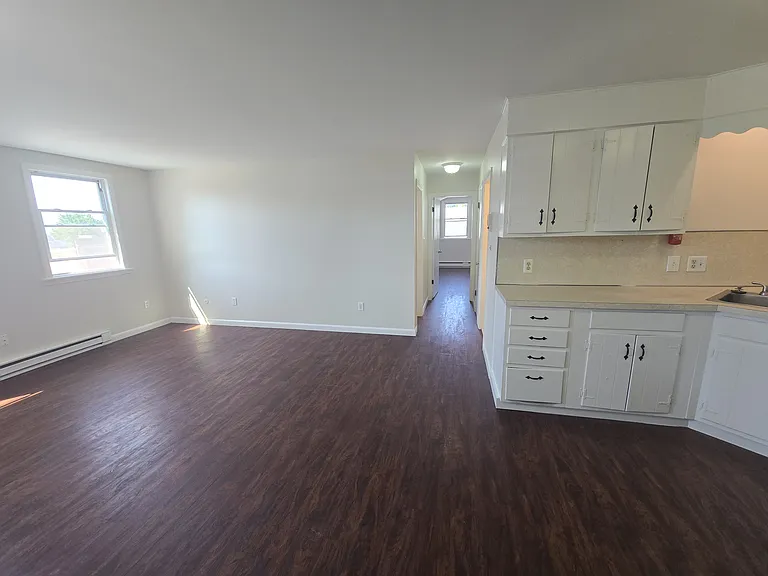 567 Main St #3 — Photo 4