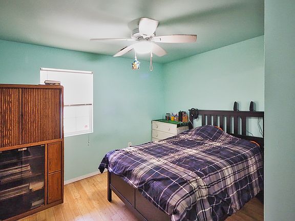 2nd image of 3022 Manhattan Ave