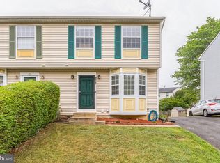 972 Central Hills Ln, Landover, MD 20785