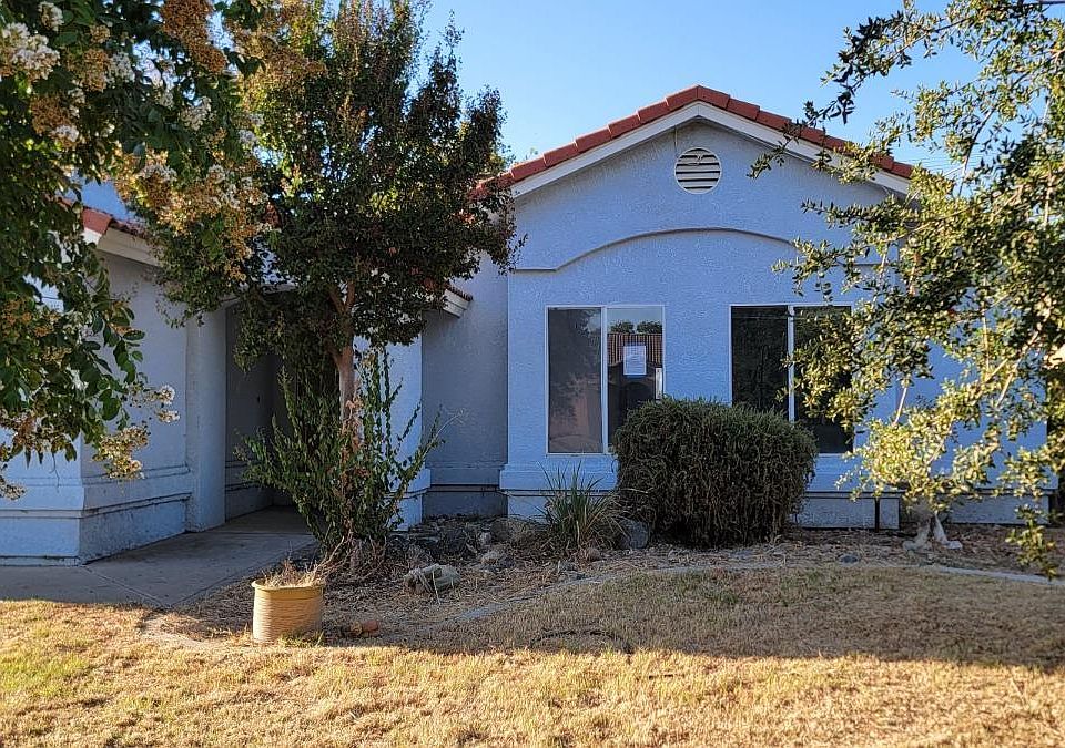 1st image of 966 Cedarwood St