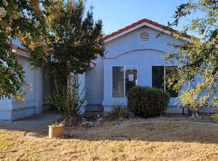 966 Cedarwood St, Hanford, CA