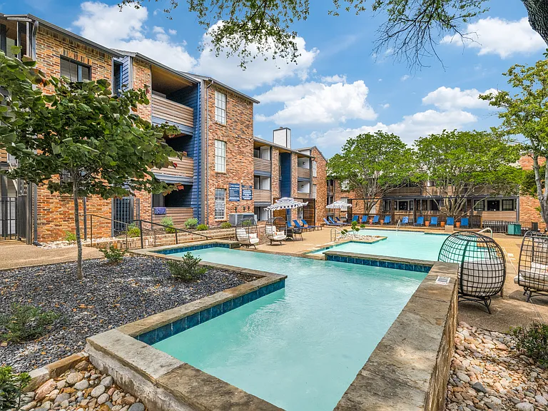 The Durham Apartments — Photo 29