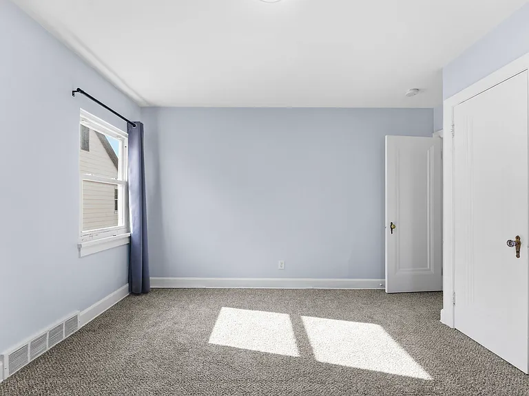 876 Eloise Dr #B — Photo 19