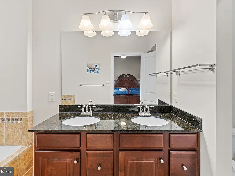 8056 Locust Mill St — Photo 10