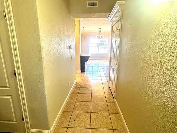 2nd image of 1608 Oakwood Ave
