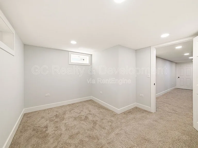 106 Hawthorne Dr — Photo 16