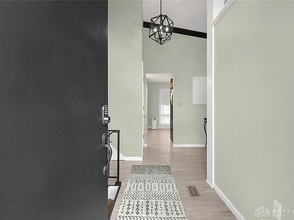 4th image of 2091 Huron Dr
